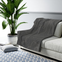Carica l'immagine nel visualizzatore di Gallery, "Explore" Sherpa Fleece Blanket
