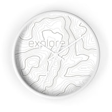 Carica l'immagine nel visualizzatore di Gallery, "Explore" Wall Clock
